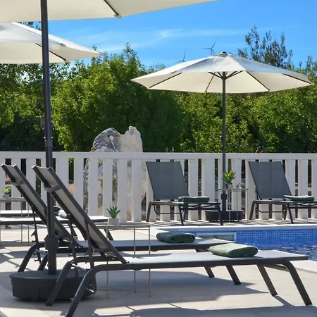 Vila House Natura *